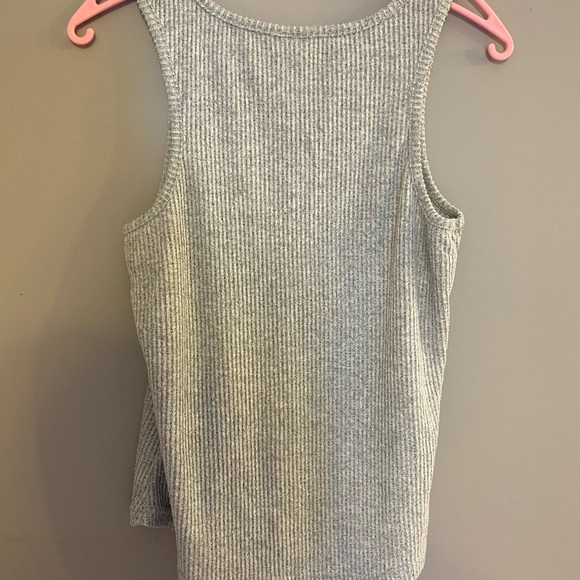 Small sized tank top - Picture 3 of 3
